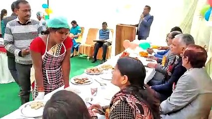 सरकारी स्कूलों की रसोईयों की हुई प्रतियोगिता