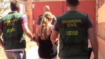 'Operacion Kasino': la Guardia Civil atrapa a la madre sueca que montó un negocio porn* con vídeos sexuales de sus hijas pequeñas
