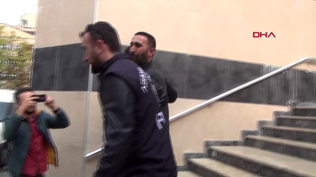 İstanbul-kadıköy'de taksici arkadaşını öldüren şüpheli: silahım yanlışlıkla patladı