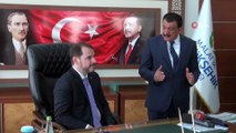 Bakan Albayrak’tan AK Parti’ye ziyaret