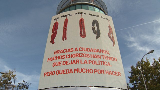 Ciudadanos dedica la fachada de su sede a los chorizos