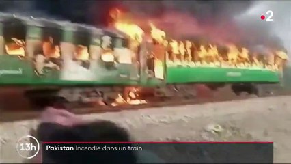 Pakistan : incendie dans un train