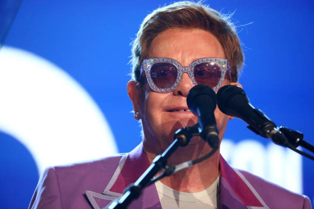 Michael Jackson traité de "malade mental" par Elton John