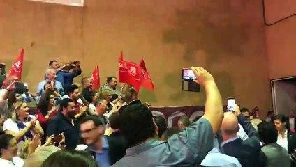 Pedro Sánchez llega al polideportivo Pino Montano de Sevilla