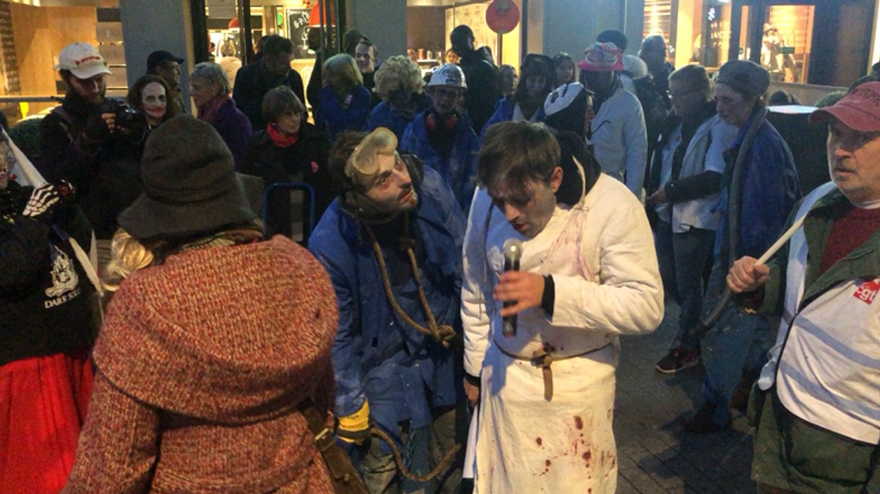 Les « chômorts vivants » défilent contre la réforme de l’assurance chômage