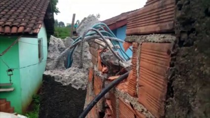 Homem 'parte para cima' da GM com machado, mas tem a ação frustrada e acaba dominado