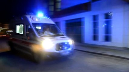 Babası tarafından bıçaklanan genç ağır yaralandı