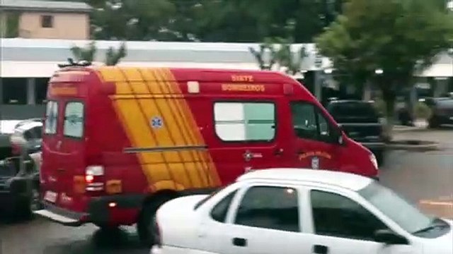 Homem detido após 'partir para cima' da GM com machado é atendido pelo Siate na Delegacia
