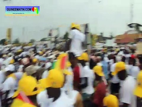 Accueil du président Alpha Condé : les réactions à l'aéroport de Conakry