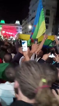 Alger aux couleurs de l'emblème Amazigh