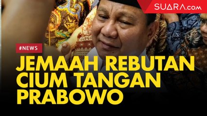 Jamaah Masjid At-Taqwa Berebut Salim dengan Prabowo usai Shalat Jumat