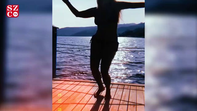 Yonca Evcimik’ten bikinili performans