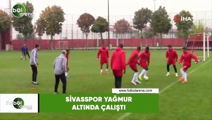Sivasspor yağmur altında çalıştı
