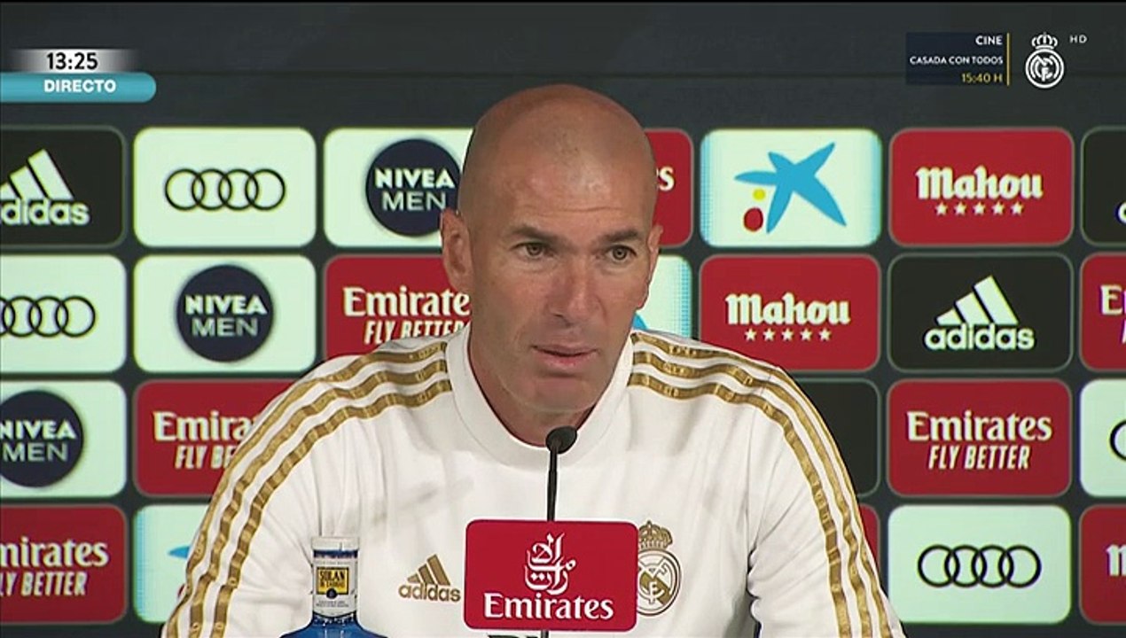 Zidane: "No tengo que hacer nada para que Bale se quede, está con nosotros"