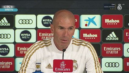 Zidane: "No tengo que hacer nada para que Bale se quede, está con nosotros"
