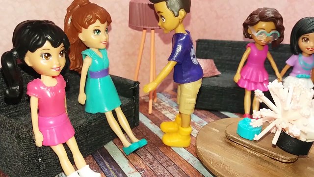 Kız İsteme | Cimri Ablayı İstemeye Geliyorlar | Polly Pocket Kız İsteme Oyunu