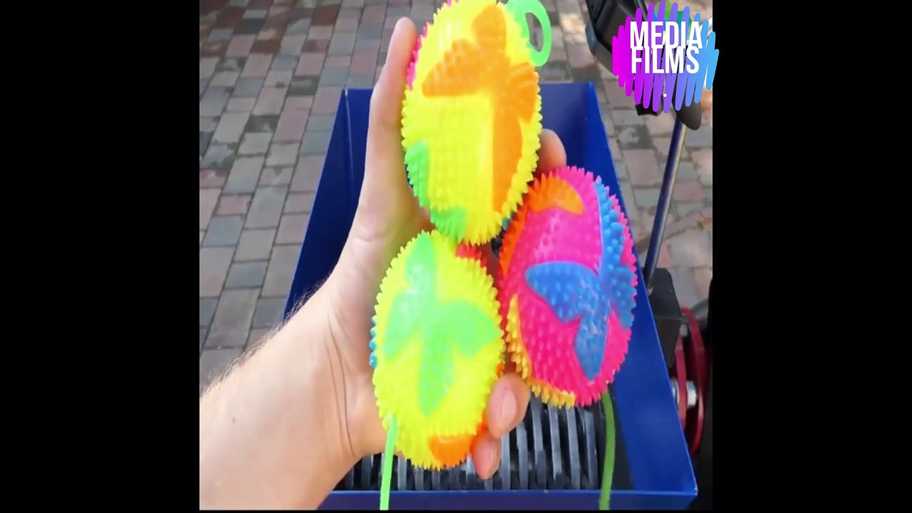 Take A Look At This Guy Crushing Random Stuff And Jelly Mixed objects