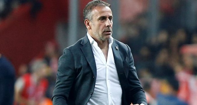 Beşiktaş'ta Teknik Direktör Abdullah Avcı'dan 2 değişiklik!