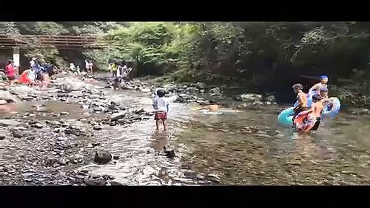 川の夏