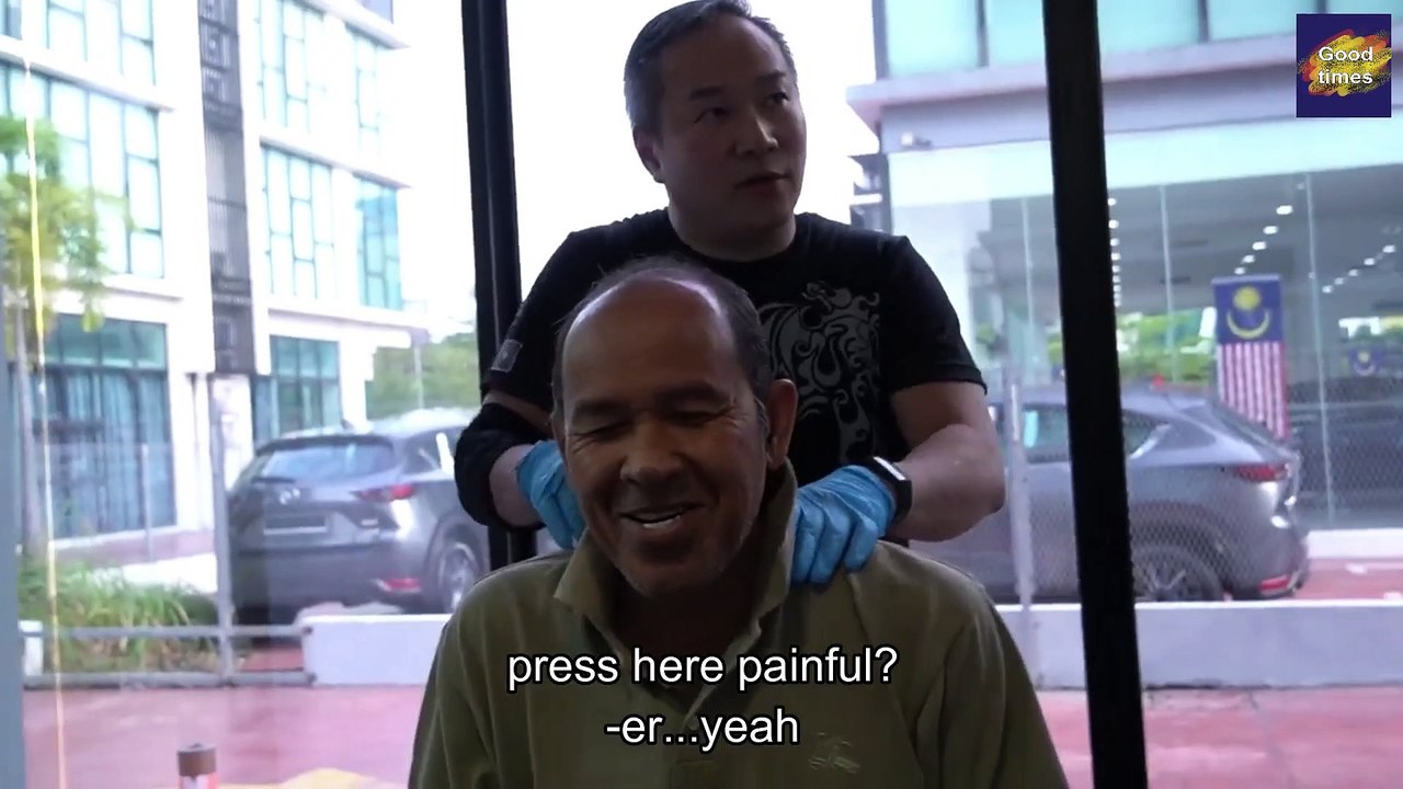 Neck and frozen shoulder treatment by Master Chris