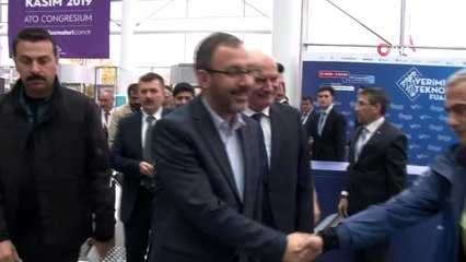 Bakan Kasapoğlu Verimlilik ve Teknoloji Fuar'ını ziyaret etti