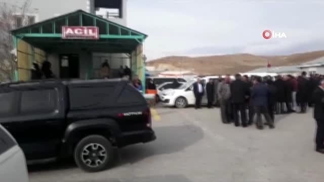 Çaldıran'da güvenlik korucusu silahın kazara ateş alması sonucu şehit düştü