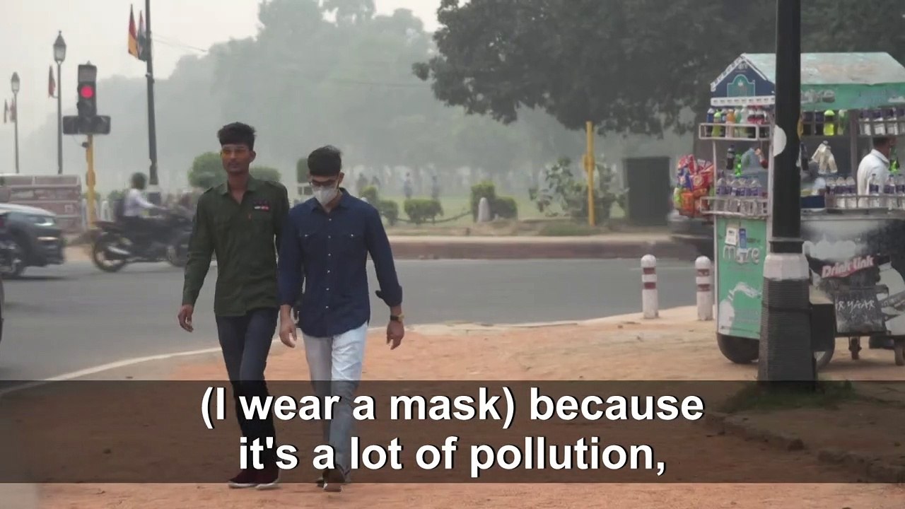 New Delhi under "severe pollution" smog