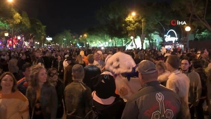 - Hollywood'da Cadılar Bayramı kutlaması