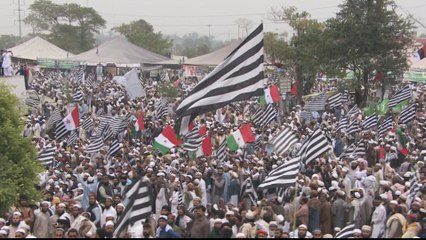 Pakistan opposition protesters call on PM Imran Khan to resign