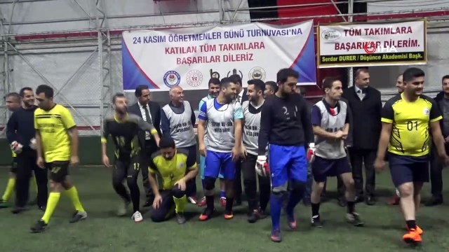 Öğretmenler günü için halı saha turnuvası düzenlendi