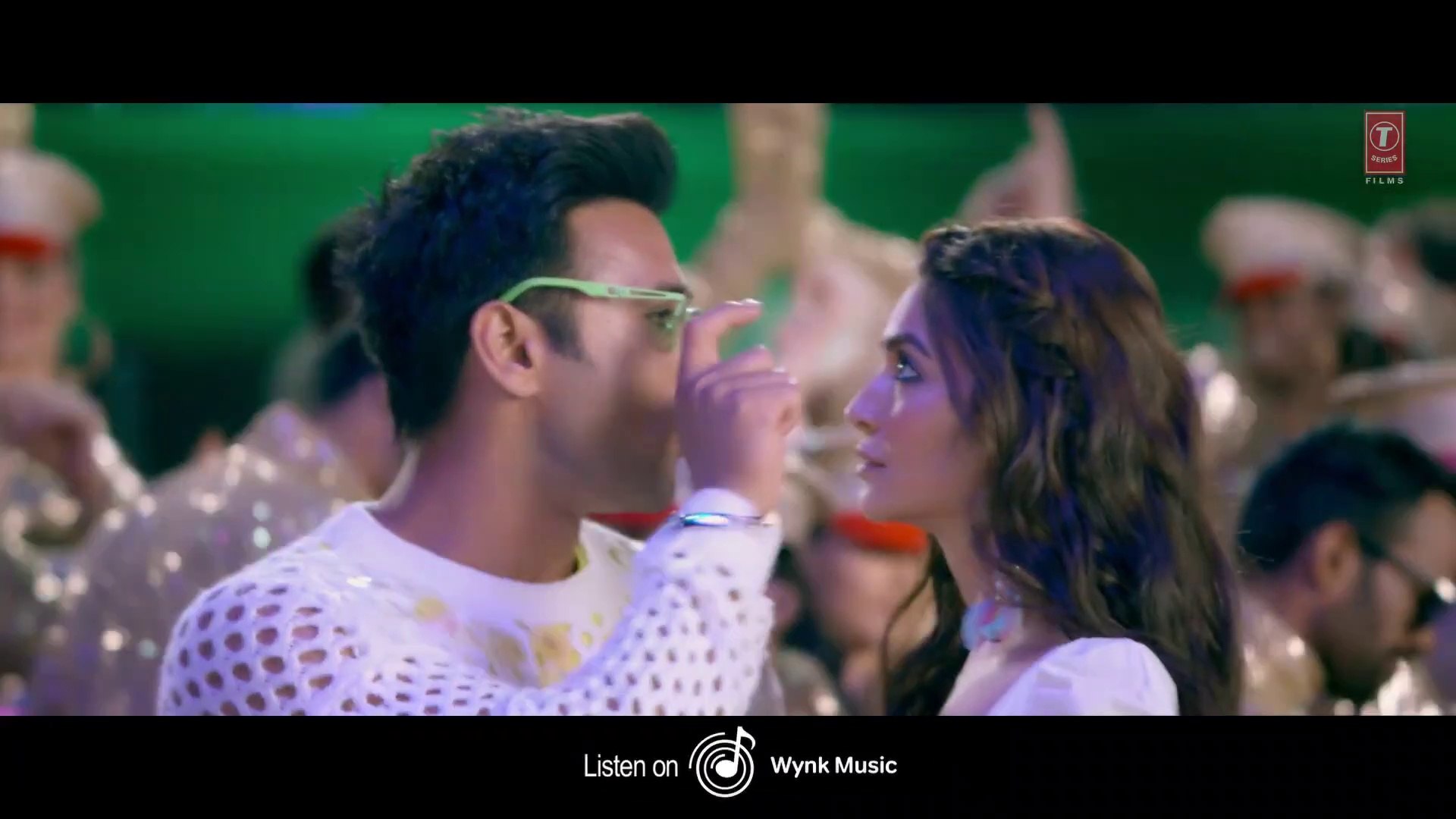 YO YO Honey Singh Thumka Video Pagalpanti Anil John Ileana Arshad Urvashi Pulkit Kriti