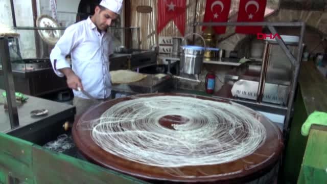 Hatay kış aylarının damak çatlatan lezzeti; künefe