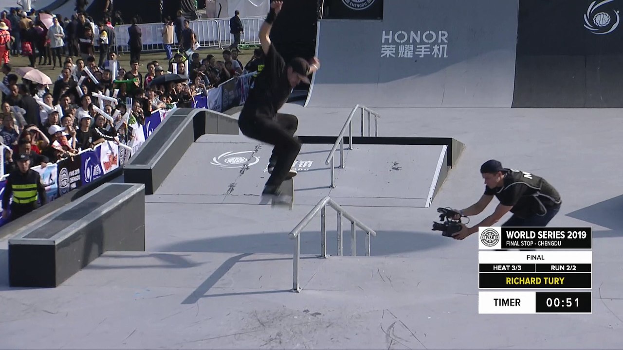 Richard Tury | 3rd place – VOGUE ME Skateboard Street Pro Final | FISE Chengdu 2019