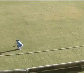 Harmanpreet's one-handed blinder stuns fans