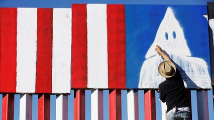 Estos tipos se disfrazan del Ku Klux Klan en Halloween en Tennessee y se las ven ‘negras’ para justificarse…