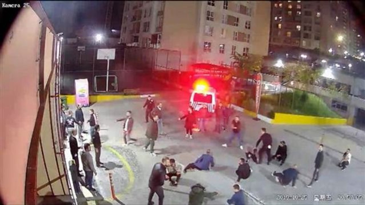 Esenyurt'ta günlük kiralık ev kavgası! Ortalık savaş alanına döndü