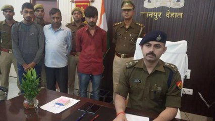 बहन ने भाई को गर्लफ्रेंड के साथ आपत्तिजनक अवस्था में देख लिया, फिर हुआ कत्ल