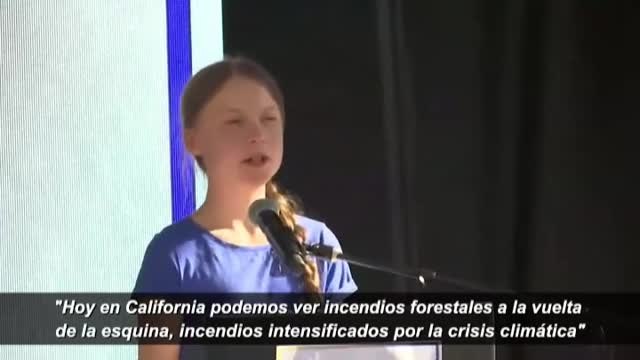 Thunberg alerta en Los Ángeles de que los incendios de California se agravan por el cambio climático