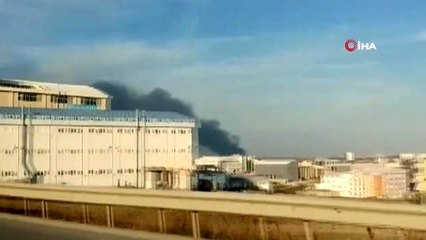 Arnavutköy'de fabrika yangını