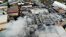 Arnavutköy'de mobilya imalat fabrikasında korkutan yangın