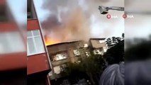 Ümraniye’de 4 katlı binanın çatısının alev alev yandığı anlar kamerada