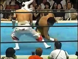 Genichiro Tenryu vs. Hayabusa (07-13-00)