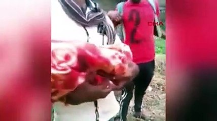 Neredesin insanlık! Kız bebeği diri diri gömecekken yakalandı