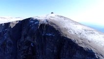 Uludağ'da gizli buzlanma yolları buz pistine çevirdi.