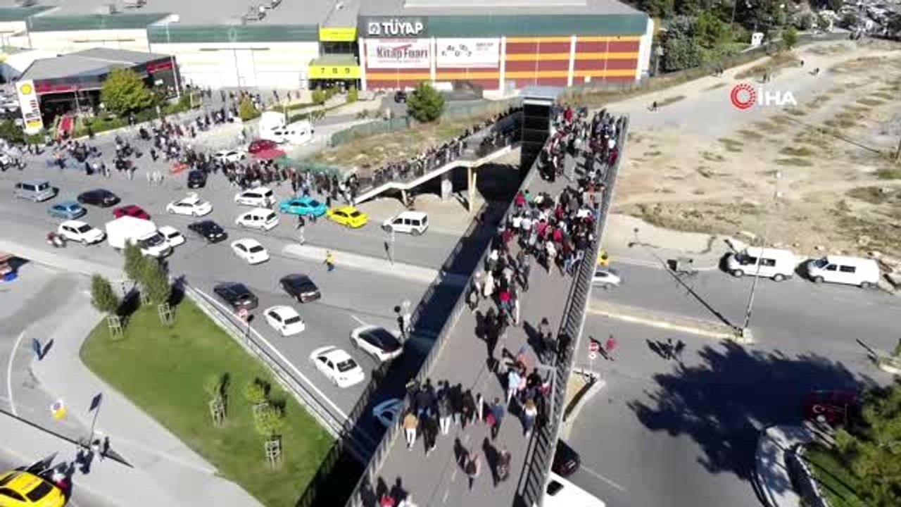 TÜYAP kitap fuarında hafta sonu yoğunluğu
