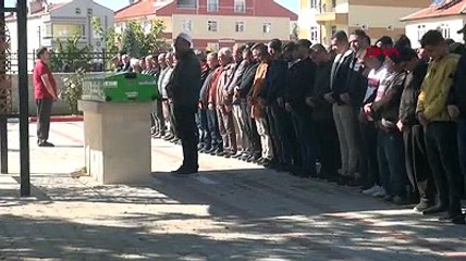 Öldürdüğü oğlunun cenazesine katılmak istedi