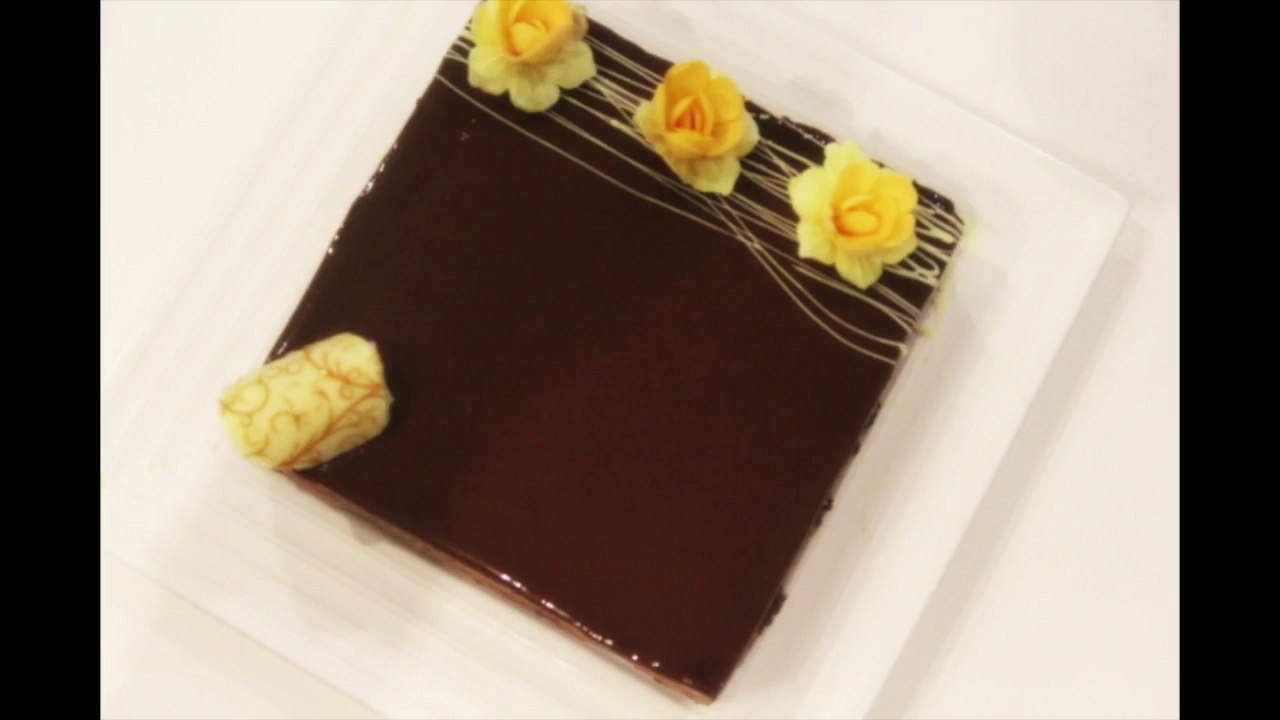 Entremet chocolat poire et caramel