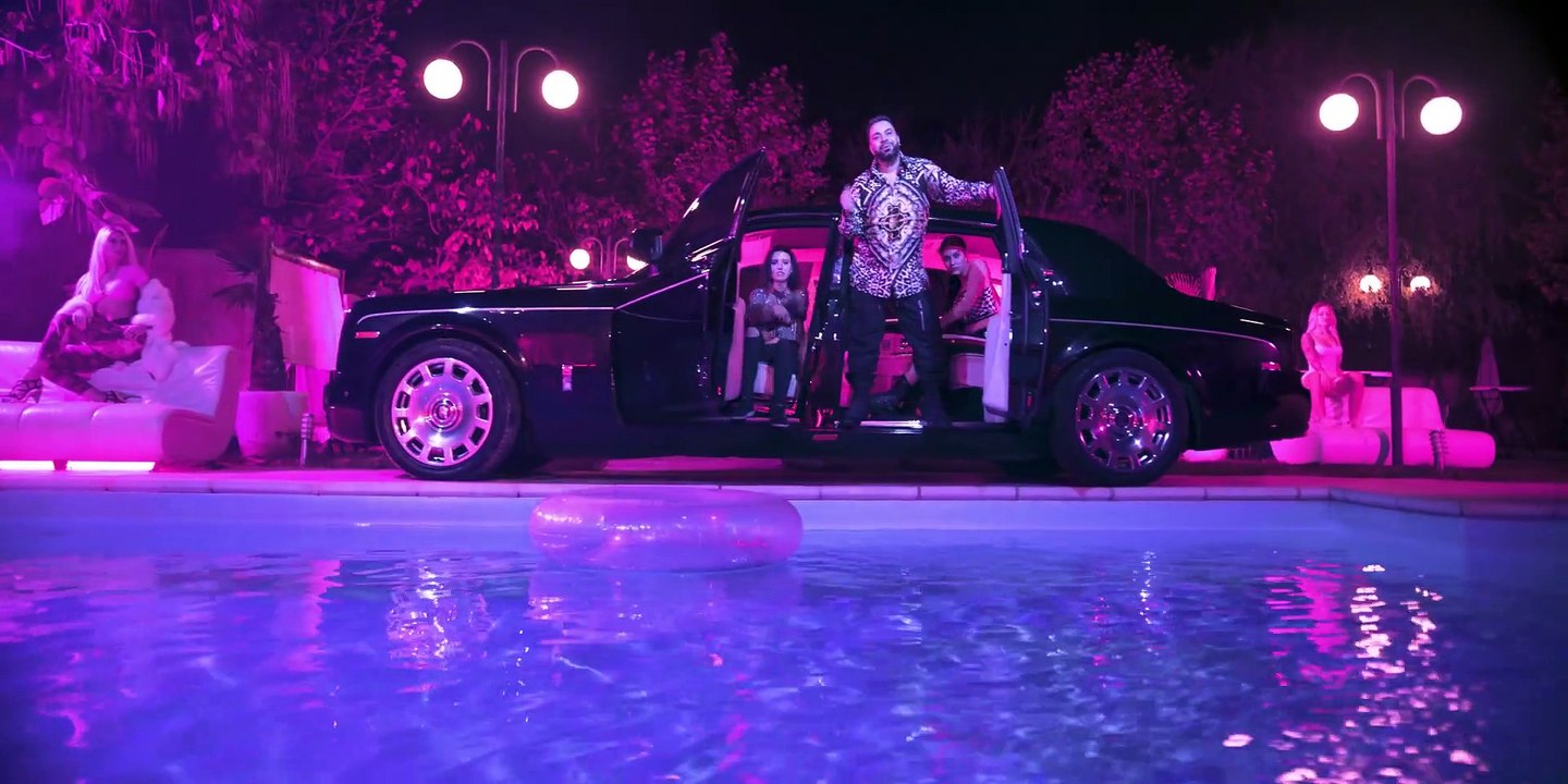 Florin Salam - Distractia mapamondului (videoclip oficial) HIT