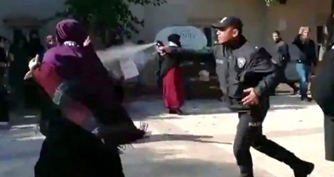 Biber gazlı polis müdahalesine AK Parti'den istifa eden Yeneroğlu tepki gösterdi, bakanlık cevap verdi: Çarpıtıyorsunuz