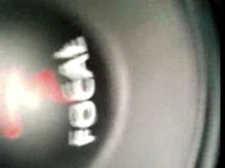 premier voiture sono de ouf!